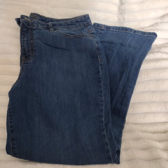 Sonoma Life + Style Women’s 16 Short Bootcut Jeans Medium Wash Stretch Denim - Picture 11 of 12